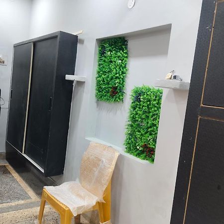 Hotel Crystal Dreams Mathura Εξωτερικό φωτογραφία