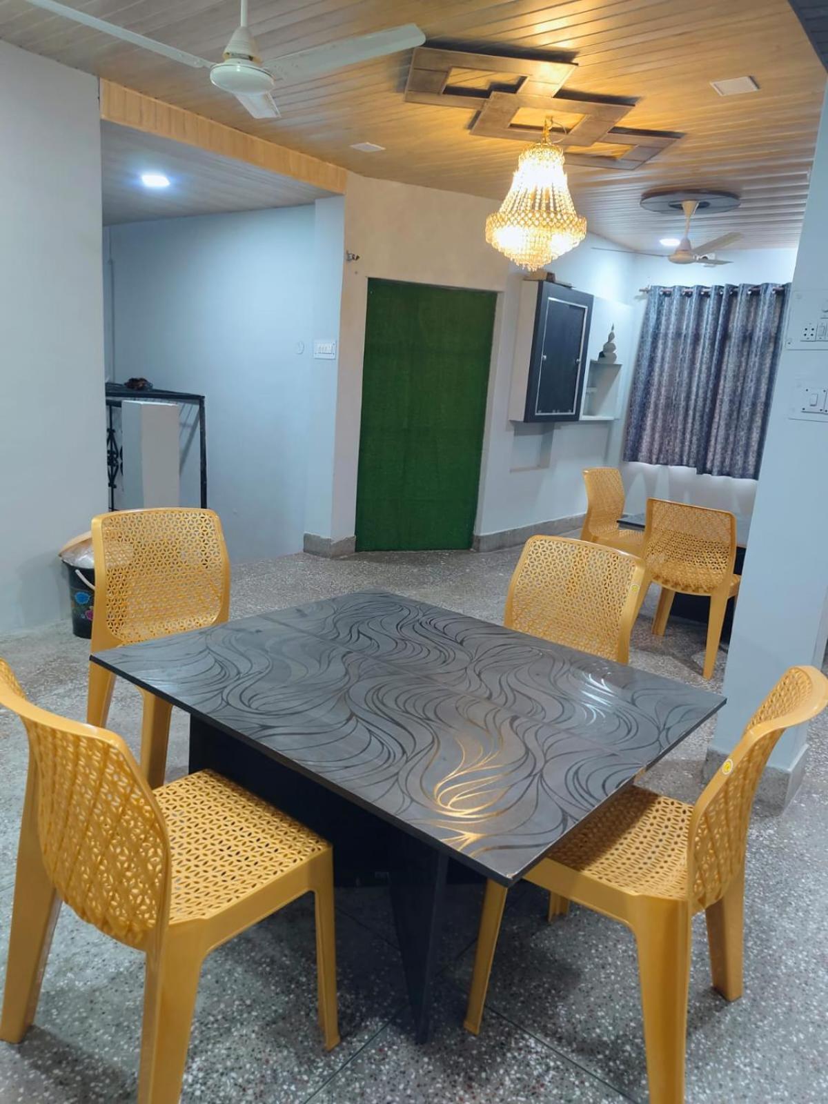 Hotel Crystal Dreams Mathura Εξωτερικό φωτογραφία